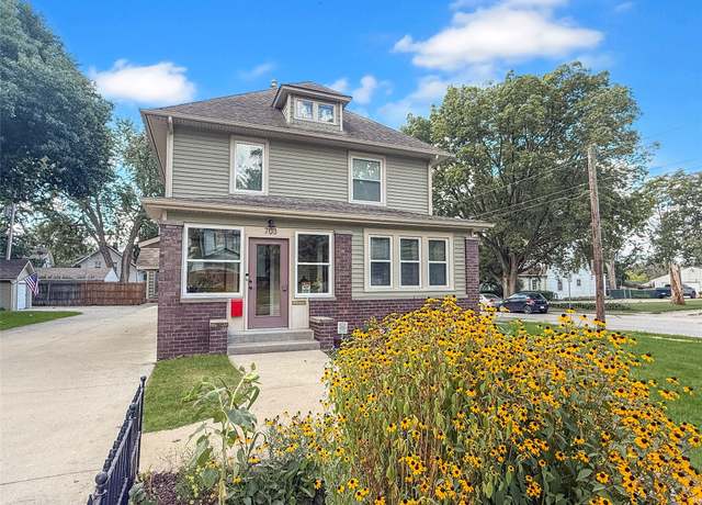 Property at 703 Arthur Ave, Des Moines, IA 50316, 4 beds, 2 baths