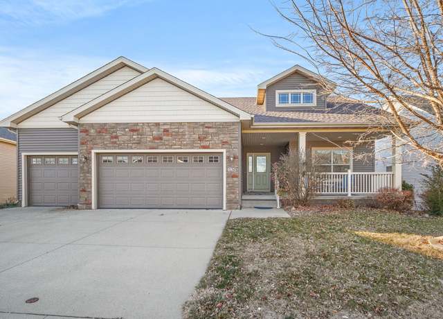 Property at 130 Broderick Dr, Waukee, IA 50263, 4 beds, 3 baths