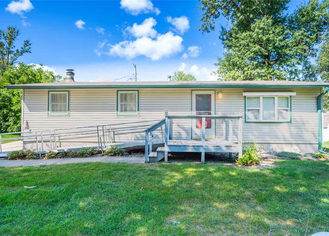 Property at 310 Sugar Plum Pl, Marshalltown, IA 50158, 3 beds, 2 baths