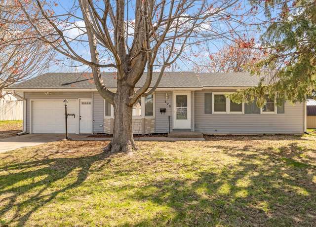 Property at 320 E 9th St N, Newton, IA 50208, 2 beds, 2 baths