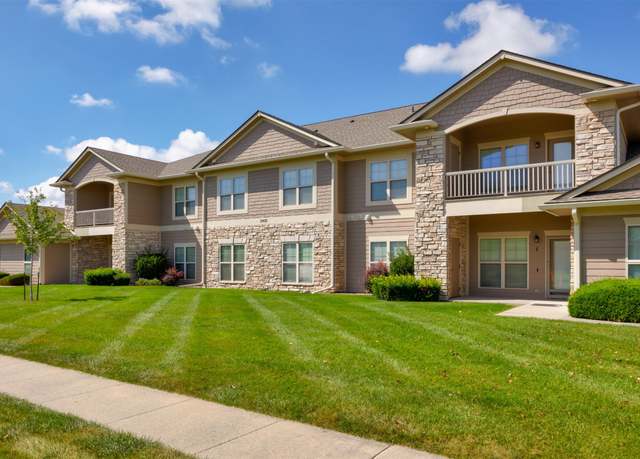 Property at 2402 NE Oak Dr #2, Ankeny, IA 50021, 2 beds, 2 baths