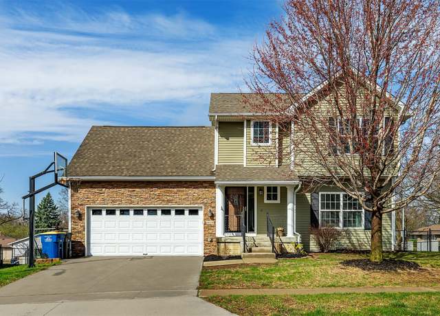 Property at 4616 Sawyers Dr, Des Moines, IA 50310, 5 beds, 3.5 baths