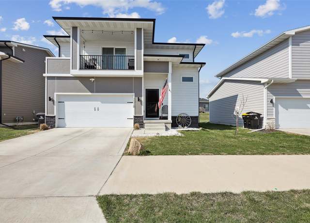 Property at 2018 Ammann Dr, Adel, IA 50003, 3 beds, 2.5 baths
