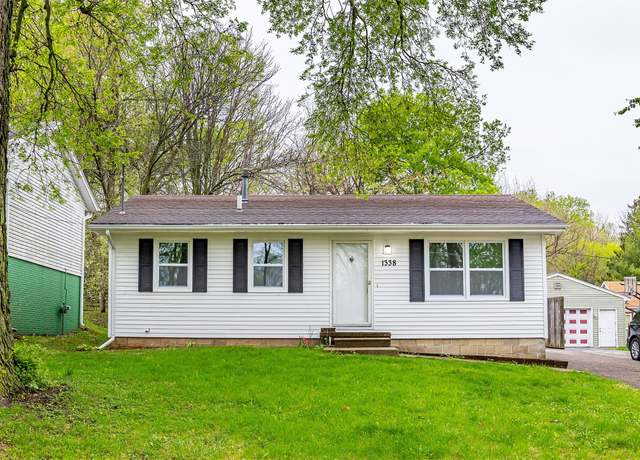 Property at 1338 E 36th Ct, Des Moines, IA 50317, 3 beds, 2 baths