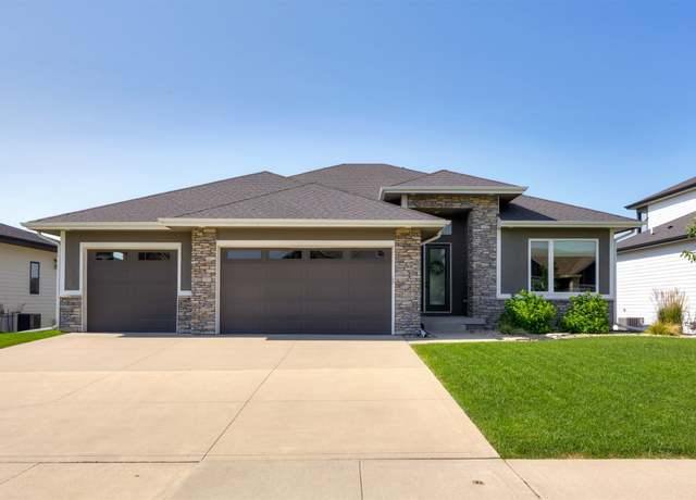 Property at 3107 NE 17th St, Ankeny, IA 50021, 4 beds, 3.5 baths