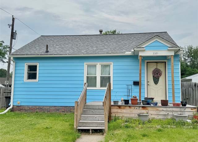 Property at 3321 E 7th St, Des Moines, IA 50316, 2 beds, 1 bath