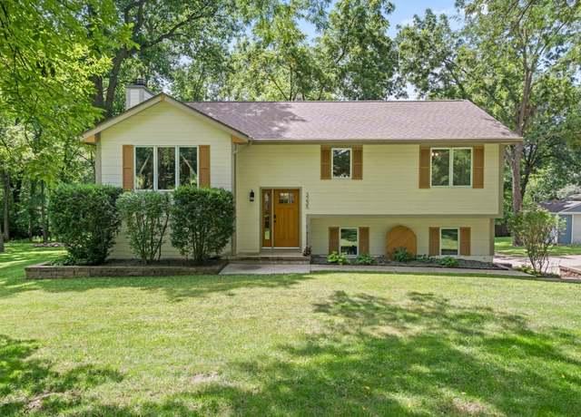 Property at 3235 NE 78th Ave, Ankeny, IA 50021, 3 beds, 2 baths