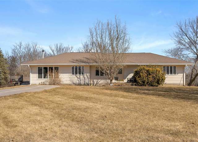 Property at 7295 SE Vandalia Dr, Runnells, IA 50237, 3 beds, 2 baths