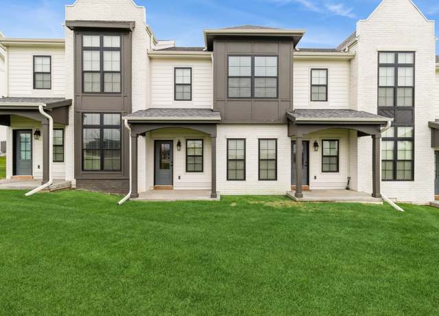 Property at 14142 Wilden Dr, Urbandale, IA 50323, 3 beds, 2.5 baths