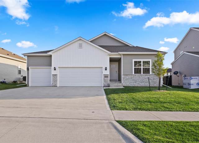 Property at 10525 Powell Ave, Johnston, IA 50131, 4 beds, 3 baths
