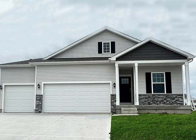 Property at 15111 Ironwood Ln, Urbandale, IA 50111, 5 beds, 3 baths