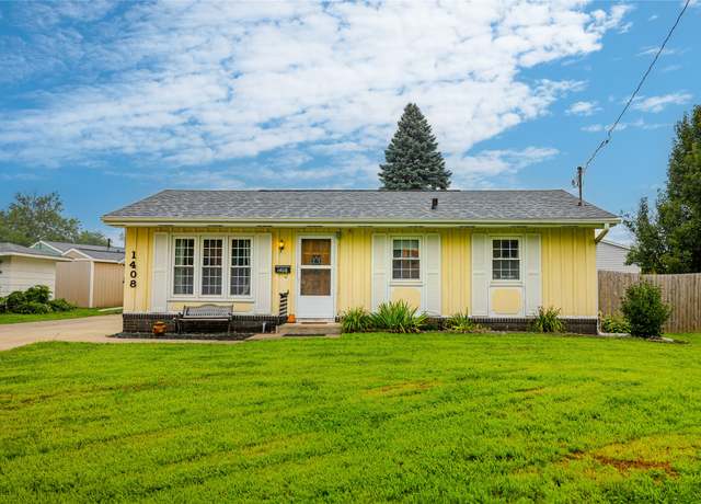 Property at 1408 N 8th Avenue Pl E, Newton, IA 50208, 3 beds, 2 baths