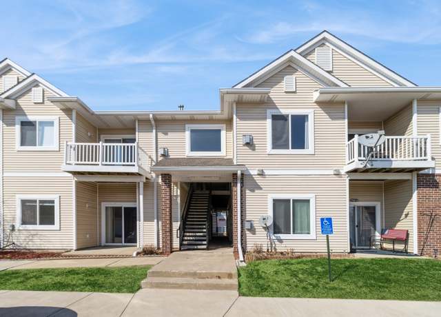 Property at 1720 SE La Grant Pkwy #9, Waukee, IA 50263, 3 beds, 2 baths