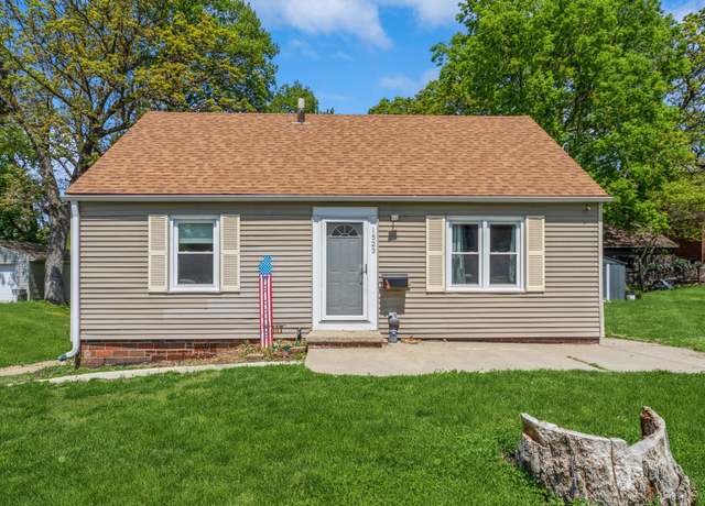 Property at 1523 Allison Ave, Des Moines, IA 50314, 2 beds, 1 bath