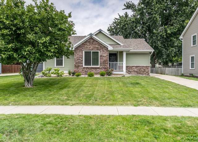 Property at 4721 Westwood Dr, West Des Moines, IA 50265, 3 beds, 2.5 baths
