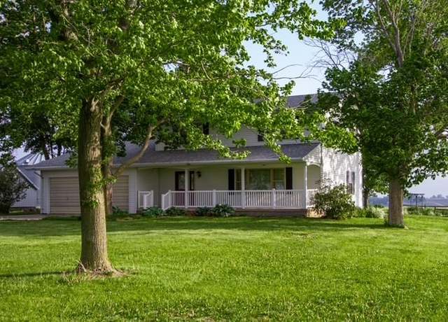 Property at 1925 Highway 163 Hwy, Pella, IA 50219, 3 beds, 2.5 baths