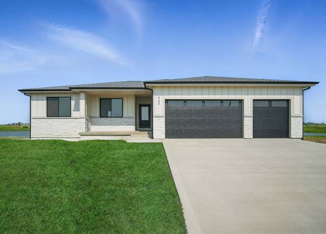 Property at 963 SW Cattail Rd, Grimes, IA 50111, 5 beds, 3 baths
