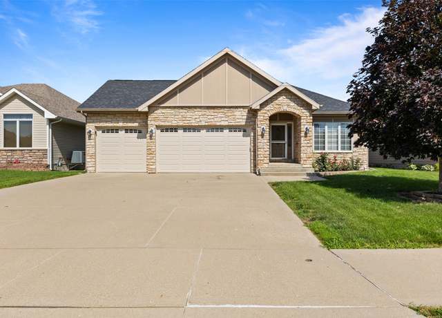 Property at 4315 129th St, Urbandale, IA 50323, 4 beds, 3 baths