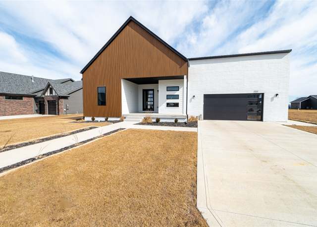 Property at 320 N 36th St, Cumming, IA 50061, 5 beds, 5 baths