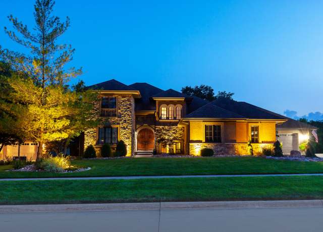 Property at 360 Painted Woods Dr, Waukee, IA 50263, 4 beds, 4 baths