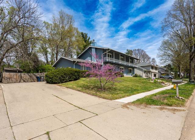 Property at 2833 Caulder Ave, Des Moines, IA 50321, 4 beds, 3.5 baths