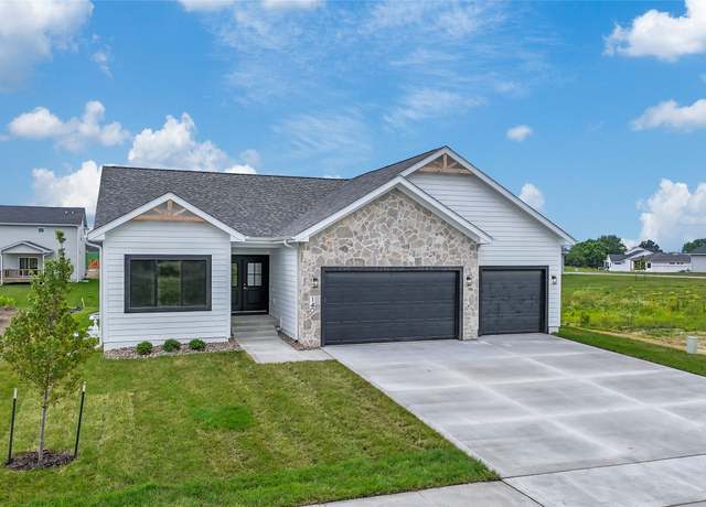 Property at 140 NW Crabtree Ln, Waukee, IA 50263, 4 beds, 4.5 baths