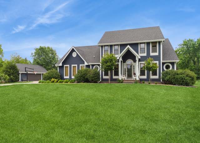Property at 11541 NW 107th Ct, Granger, IA 50109, 4 beds, 3.5 baths