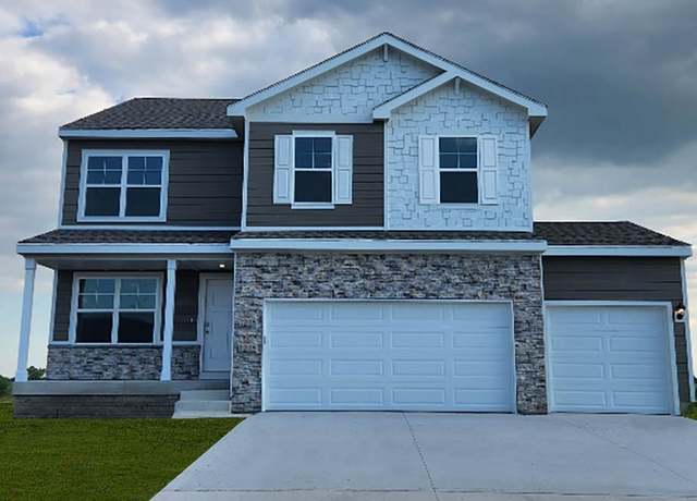 Property at 201 Bobwhite Ave SW, Bondurant, IA 50035, 4 beds, 2.5 baths