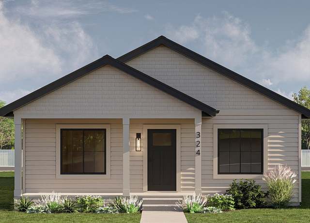 Property at 324 Veterans Blvd, Knoxville, IA 50138, 3 beds, 3 baths