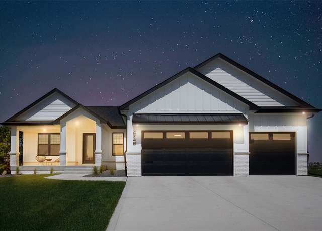 Property at 4748 Hillsdale Dr, Urbandale, IA 50322, 5 beds, 3 baths