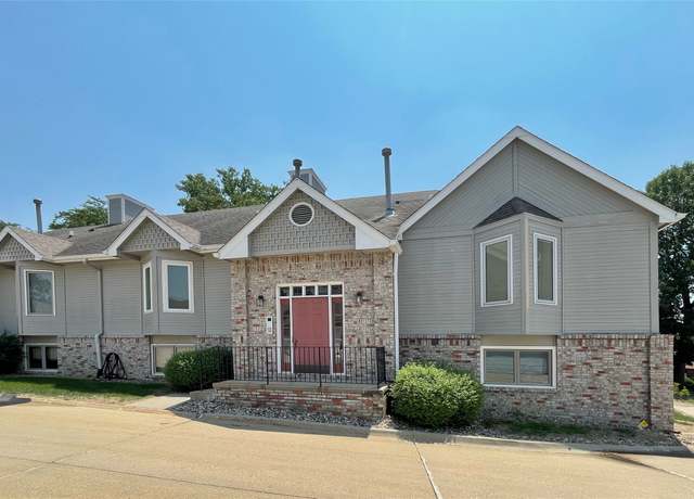 Property at 8176 Dellwood Dr, Urbandale, IA 50322, 2 beds, 2 baths