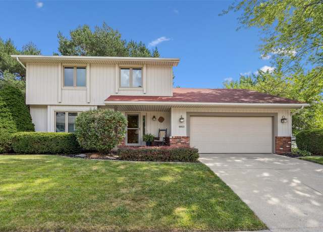 Property at 4853 84th St, Urbandale, IA 50322, 3 beds, 2.5 baths