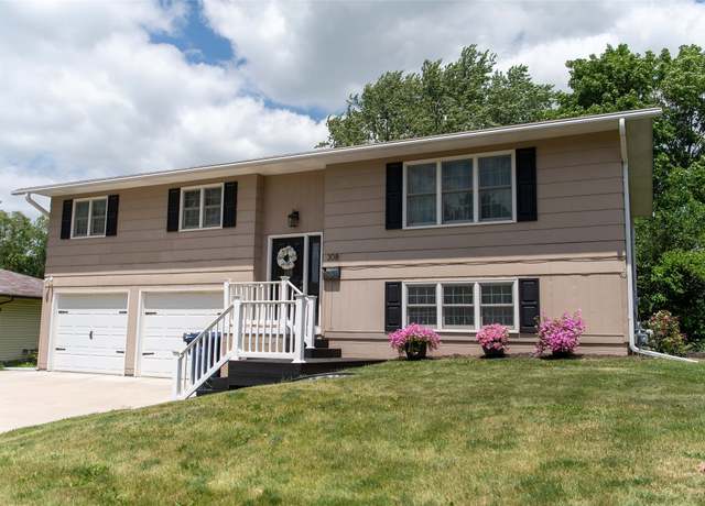 Property at 308 Pine Dr, Pella, IA 50219, 4 beds, 2.5 baths