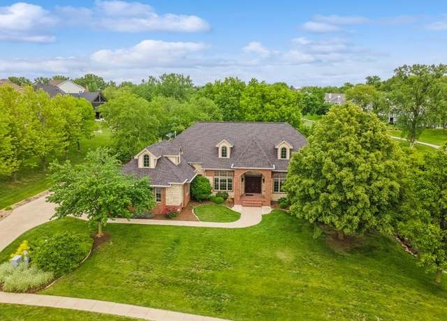 Property at 5703 Chestnut Ln, West Des Moines, IA 50266, 4 beds, 3 baths