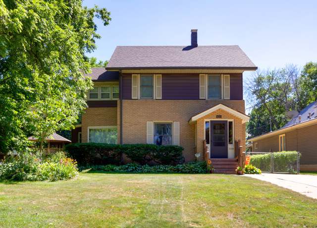 Property at 4210 Kingman Blvd, Des Moines, IA 50311, 3 beds, 3 baths