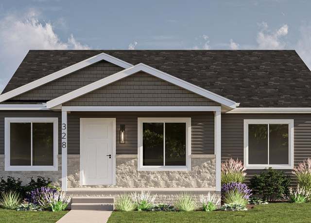 Property at 328 Veterans Blvd, Knoxville, IA 50138, 3 beds, 2 baths