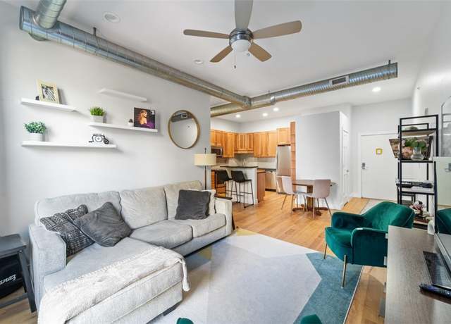 Property at 400 E Locust St #217, Des Moines, IA 50309, 2 beds, 2 baths