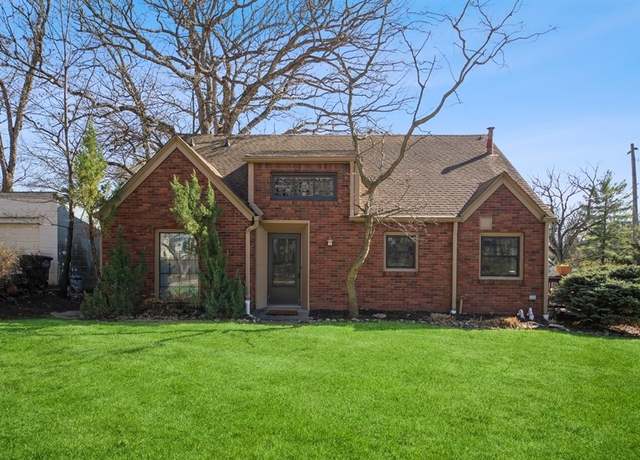 Property at 4820 Grand Ave, Des Moines, IA 50312, 4 beds, 2.5 baths