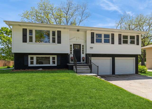 Property at 3308 Sylvania Dr, West Des Moines, IA 50266, 4 beds, 2 baths