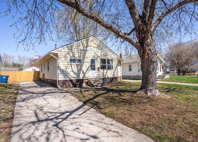 Property at 1530 Mattern Ave, Des Moines, IA 50316, 3 beds, 1 bath