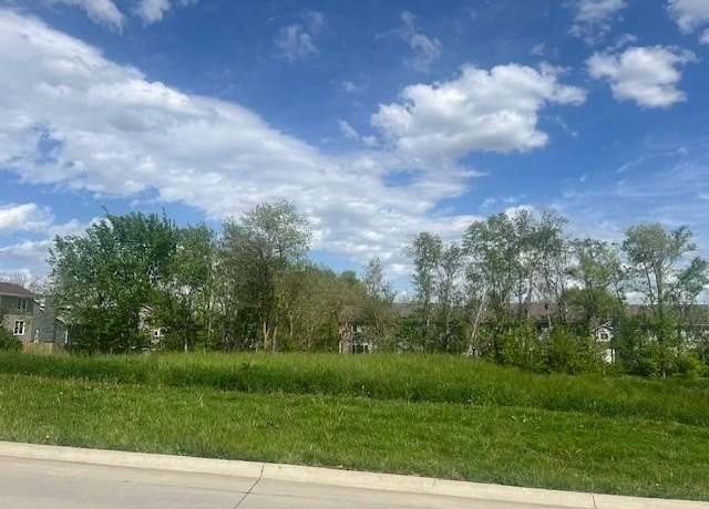 Property at 265 NE 56th St, Pleasant Hill, IA 50327