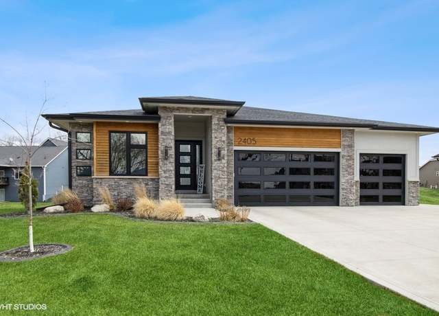 Property at 2405 NE Little Beaver Dr, Grimes, IA 50111, 5 beds, 3 baths