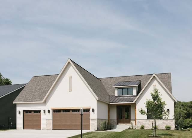 Property at 8170 NW 27th Ct, Ankeny, IA 50023, 4 beds, 3 baths