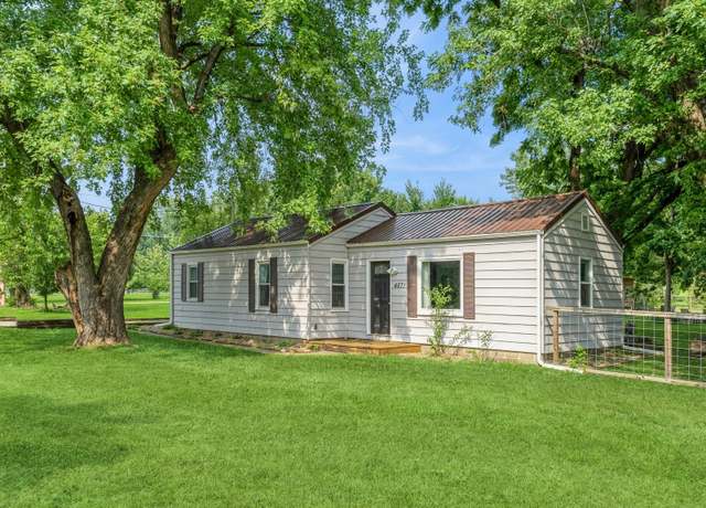 Property at 4571 E 38th St, Des Moines, IA 50317, 4 beds, 1.5 baths