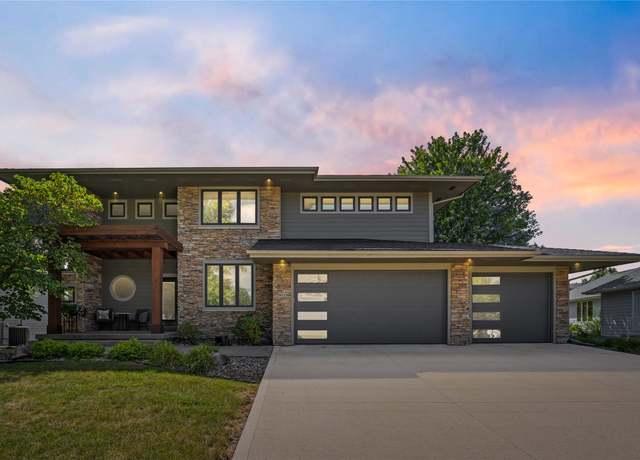 Property at 9524 Wickham Dr, Johnston, IA 50131, 4 beds, 5 baths