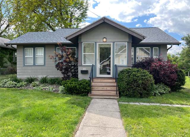 Property at 311 W 8th St S, Newton, IA 50208, 2 beds, 1 bath