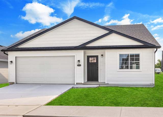 Property at 2318 Legacy Dr, Norwalk, IA 50211, 3 beds, 2 baths