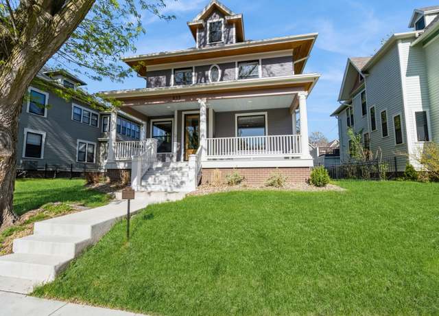 Property at 833 19th St, Des Moines, IA 50314, 5 beds, 4.5 baths