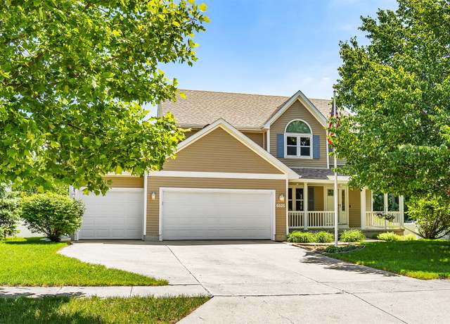 Property at 5525 SE 29th Ct, Des Moines, IA 50320, 4 beds, 3.5 baths