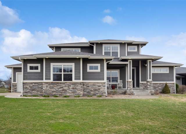 Property at 900 NE Fox Valley Ct, Waukee, IA 50263, 5 beds, 4.5 baths